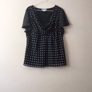 DRESSBARN WOMEN BLOUSE.  SIZE 16W.  COLOR:  BLACK AND WHITE
